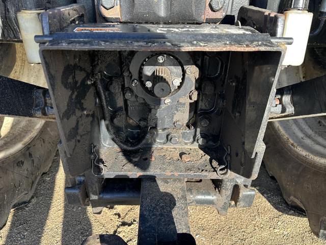 Image of New Holland T8.390 equipment image 3