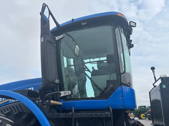 Image of New Holland T9.390 equipment image 1