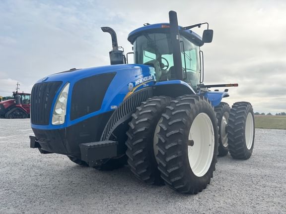 2014 New Holland T9.390 Equipment Image0