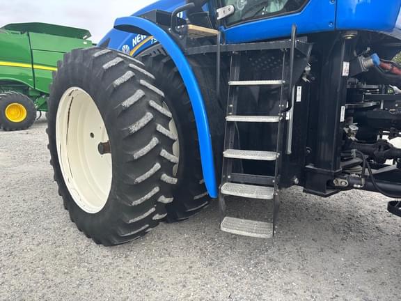 Image of New Holland T9.390 equipment image 3