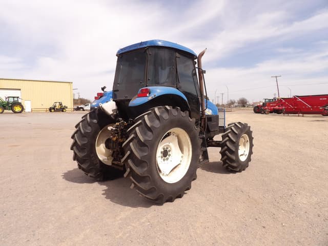 Image of New Holland TS6.110 equipment image 2