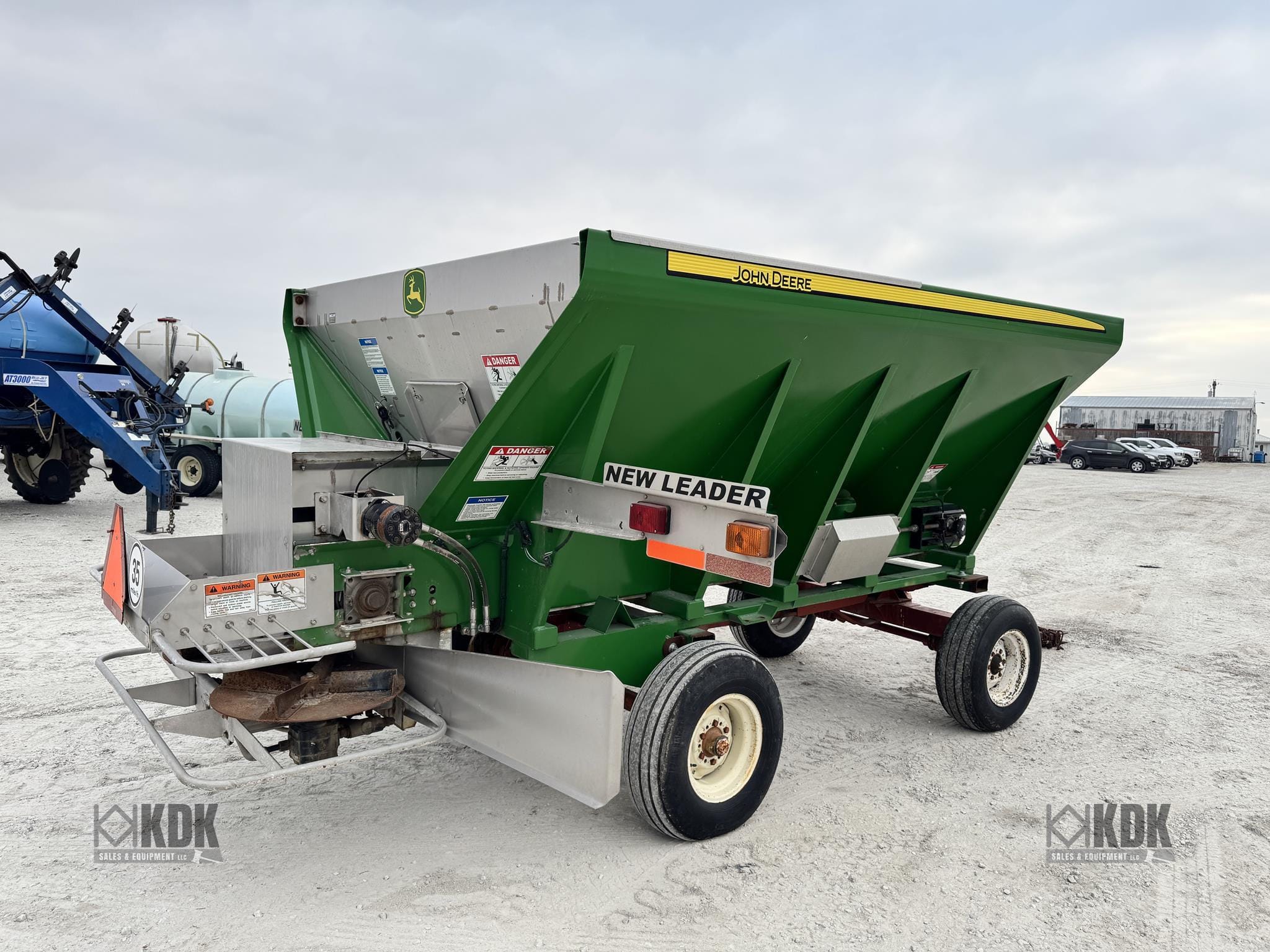 2014 New Leader NL200G4 Equipment Image0