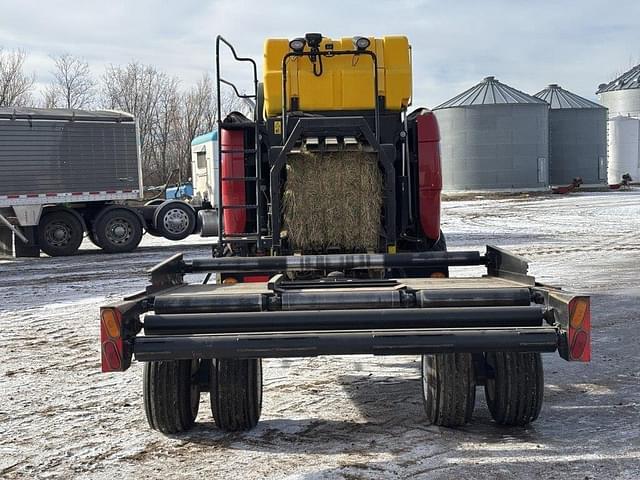 Image of New Holland Big Baler 330 equipment image 4