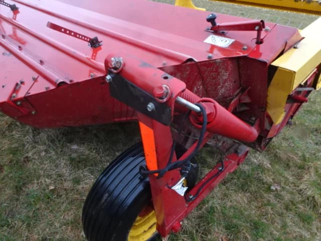 Image of New Holland 489 equipment image 4