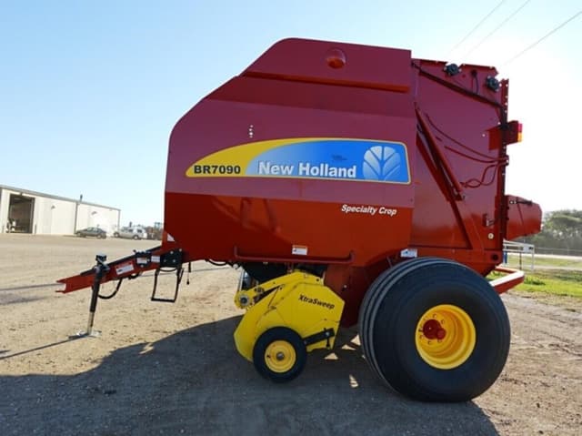 Image of New Holland BR7090 equipment image 3