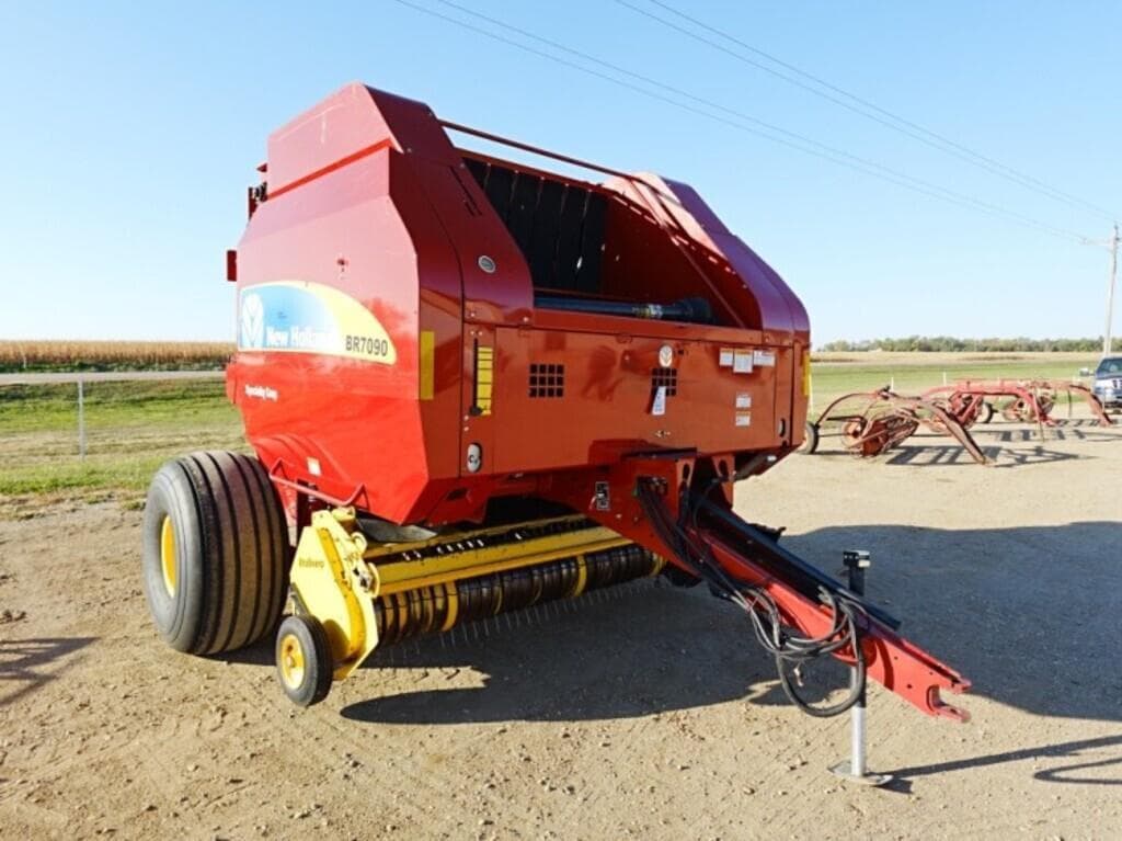 Image of New Holland BR7090 Primary image
