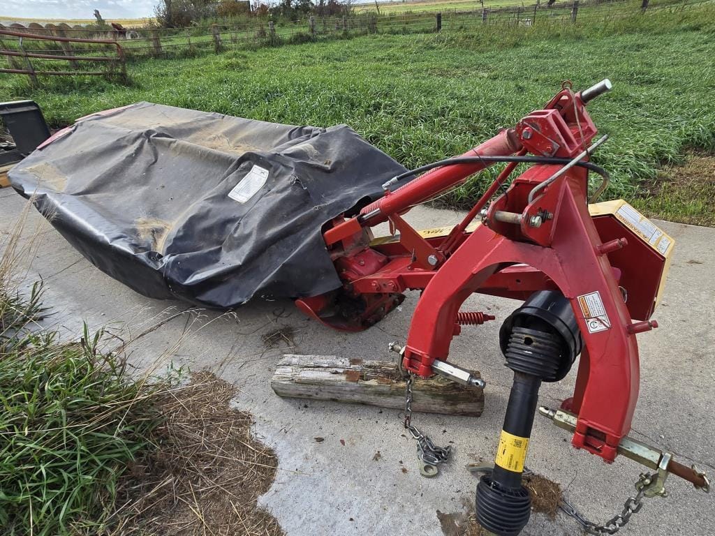 2014 New Holland H6750 Equipment Image0