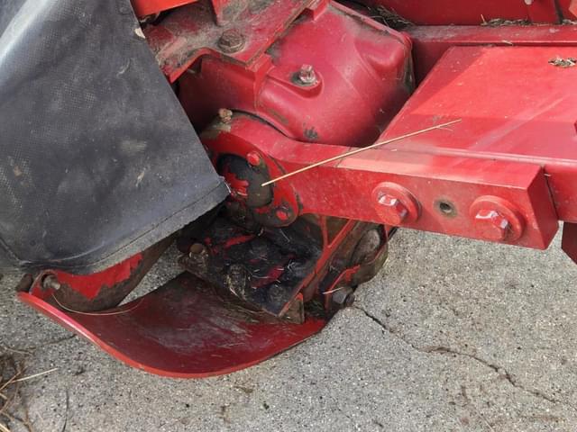 Image of New Holland H6750 equipment image 3