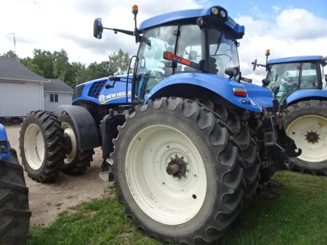 Image of New Holland T8.390 equipment image 1