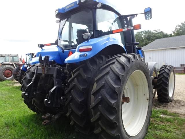 Image of New Holland T8.390 equipment image 3