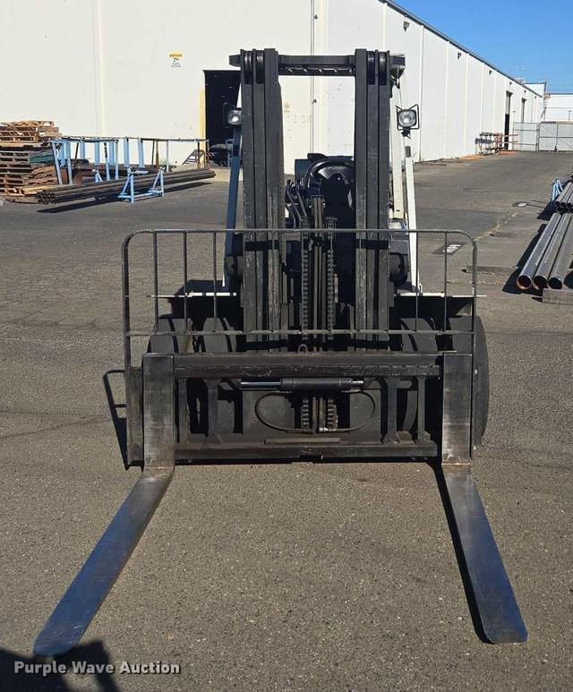 Image of Nissan 80 equipment image 1