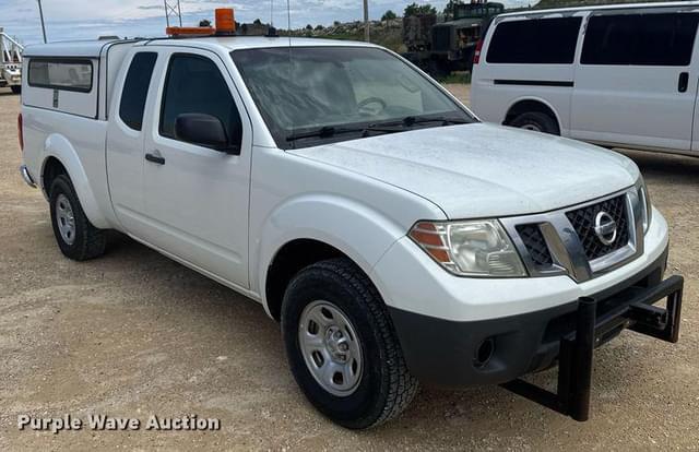 Image of Nissan Frontier equipment image 2