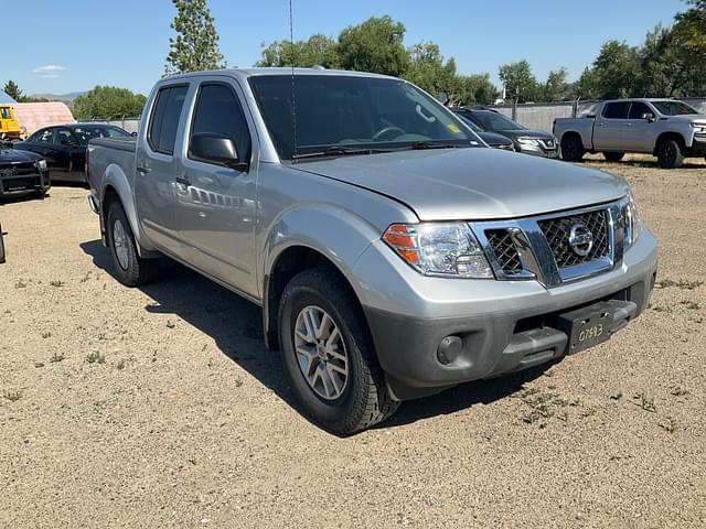 Image of Nissan Frontier equipment image 2