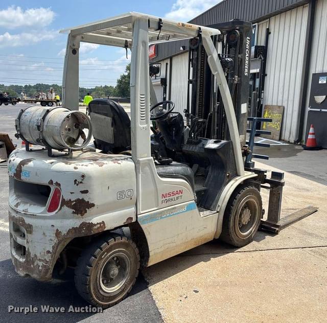 Image of Nissan 60 equipment image 4