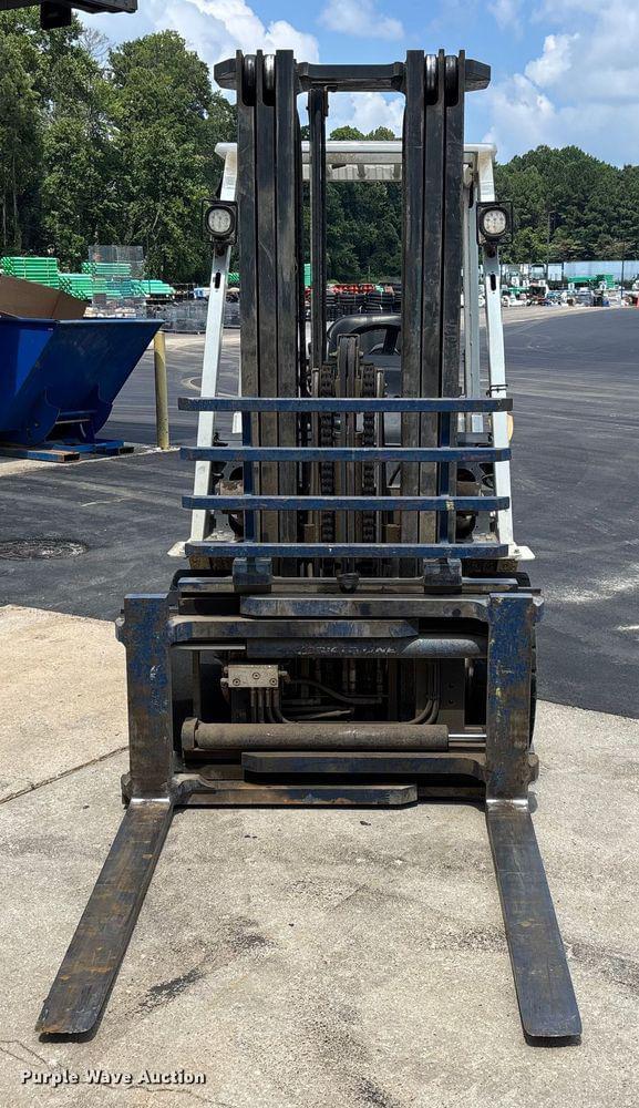 Image of Nissan 60 equipment image 1