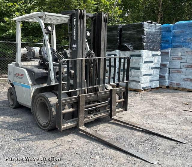 Image of Nissan 80 equipment image 2