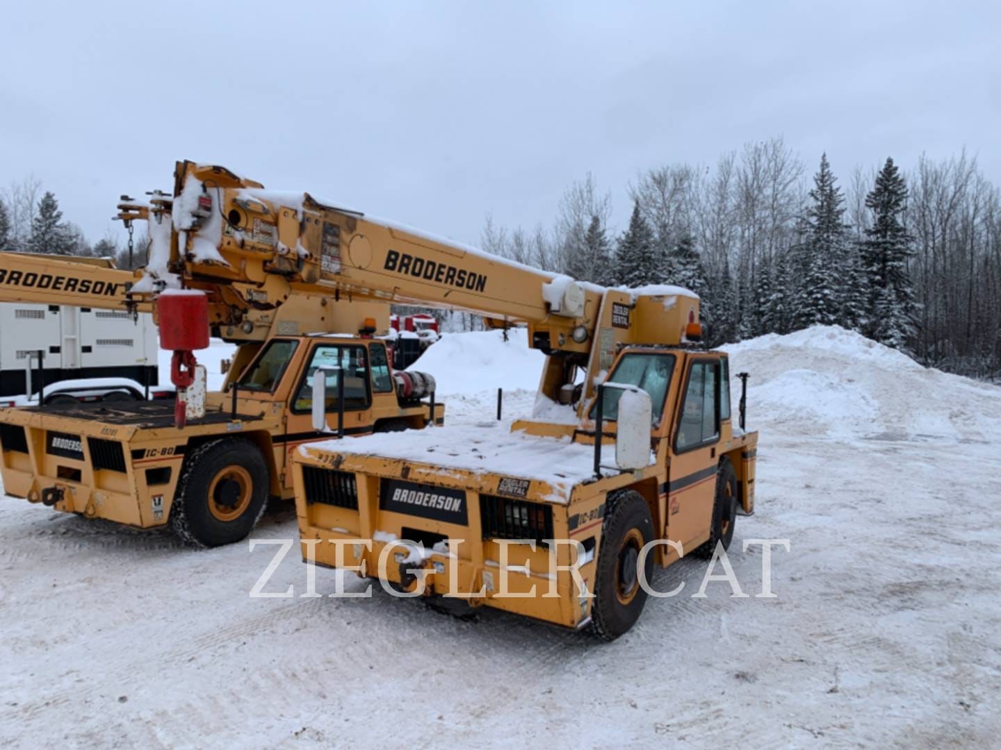 2014 Broderson IC80-3J Equipment Image0