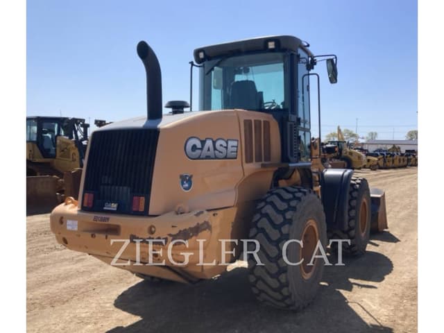 Image of Case 621F equipment image 2