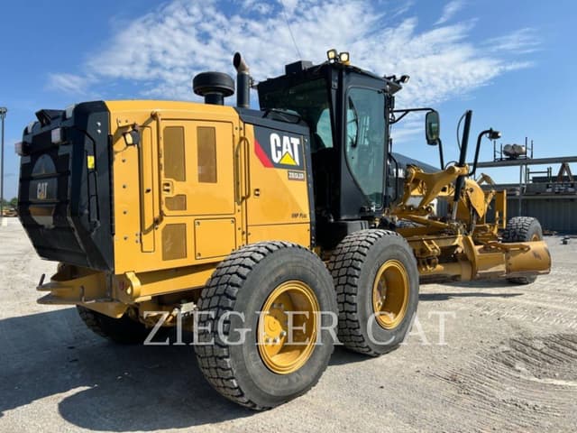 Image of Caterpillar 12M2 equipment image 2