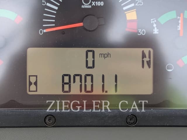 Image of Caterpillar 12M2AWD equipment image 4