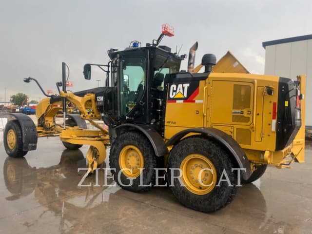 Image of Caterpillar 12M2AWD equipment image 3