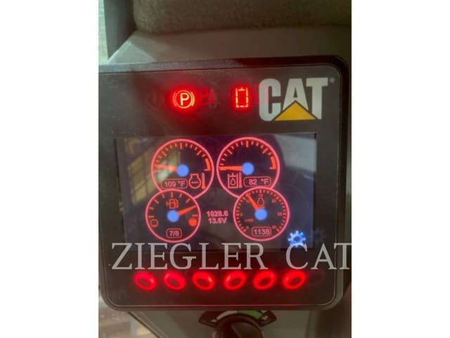 Image of Caterpillar 236D equipment image 4