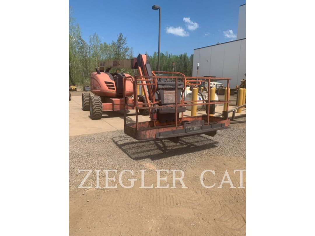 Image of JLG 600AJ Image 1