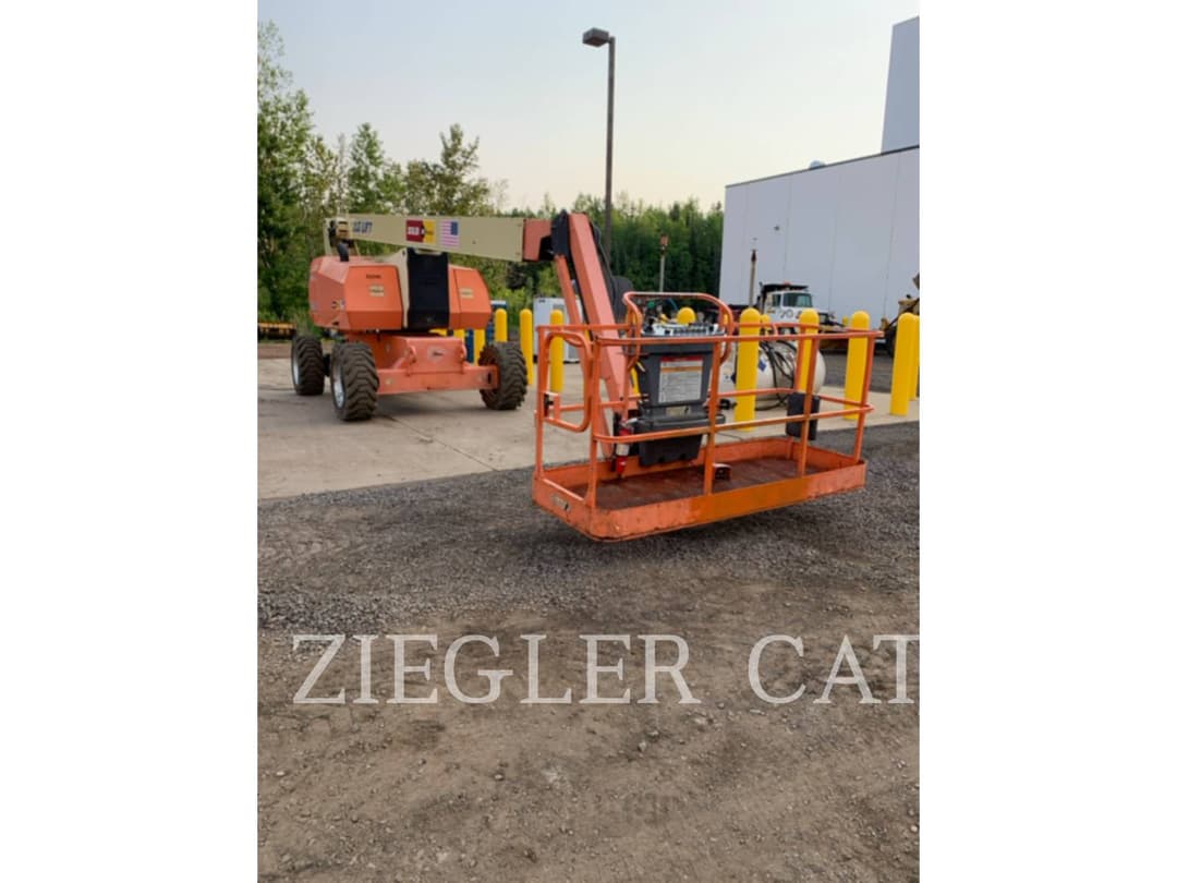 Image of JLG 800AJ Image 1
