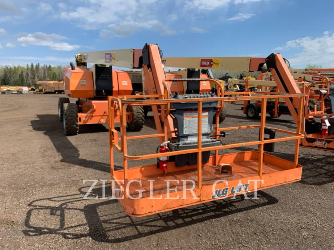 Image of JLG 800AJ Image 1