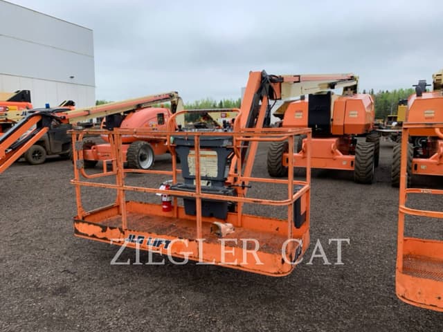 Image of JLG 800AJ equipment image 1