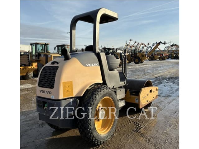 Image of Volvo SD45 equipment image 2