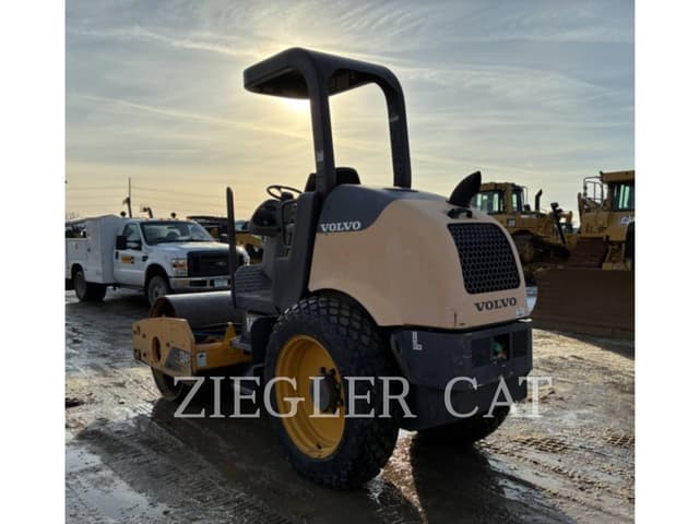 Image of Volvo SD45 equipment image 3