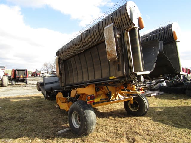 Image of Oxbo 334 equipment image 4