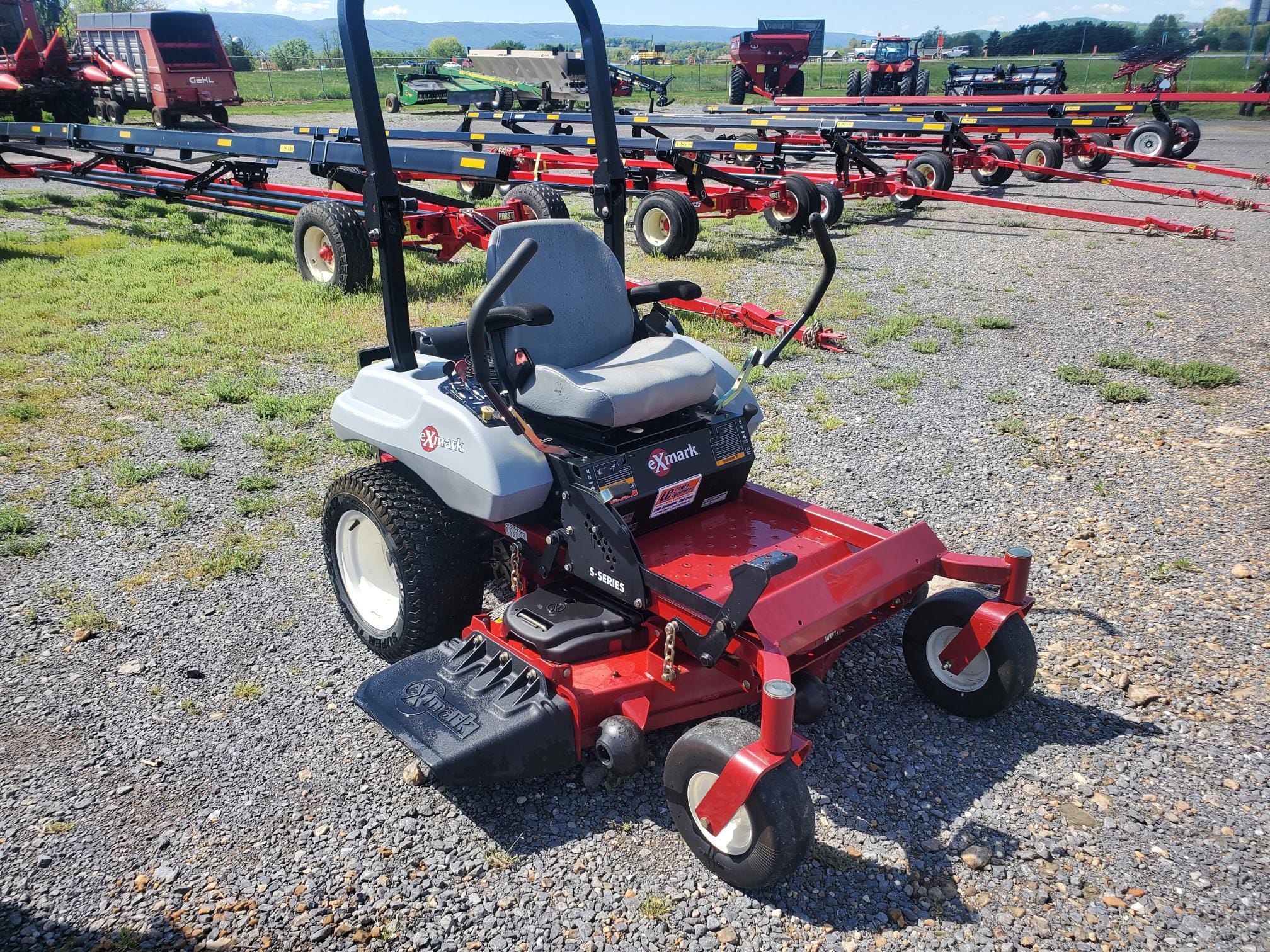 2014 Exmark S-series Equipment Image0