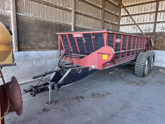 2014 Spread-All TR22T Equipment Image0