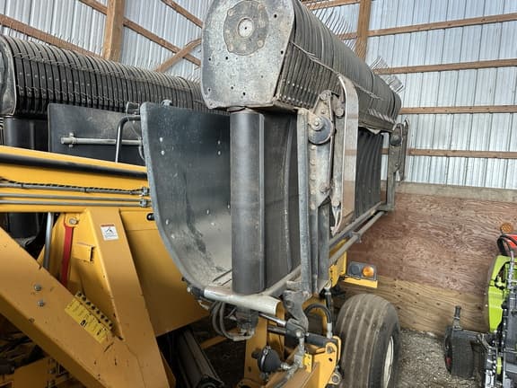 Image of Oxbo 334 equipment image 4