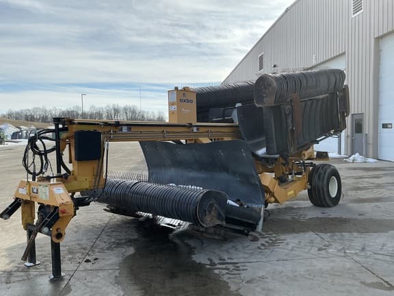 Image of Oxbo 334 equipment image 1