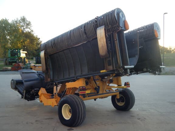 Image of Oxbo 334 equipment image 4