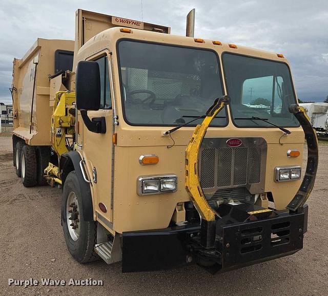 Image of Peterbilt 320 equipment image 2