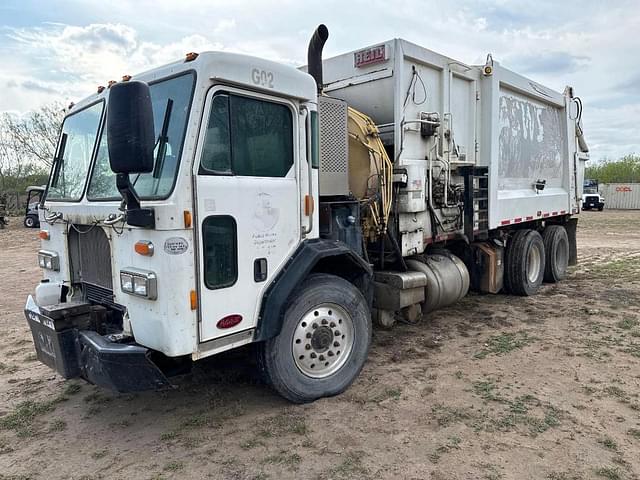 Image of Peterbilt 320 equipment image 1