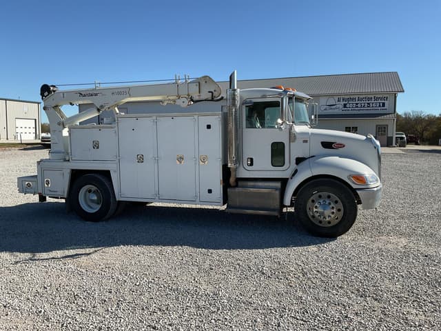 Image of Peterbilt 337 equipment image 1