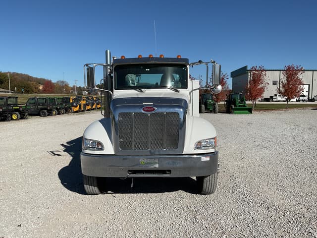 Image of Peterbilt 337 equipment image 2