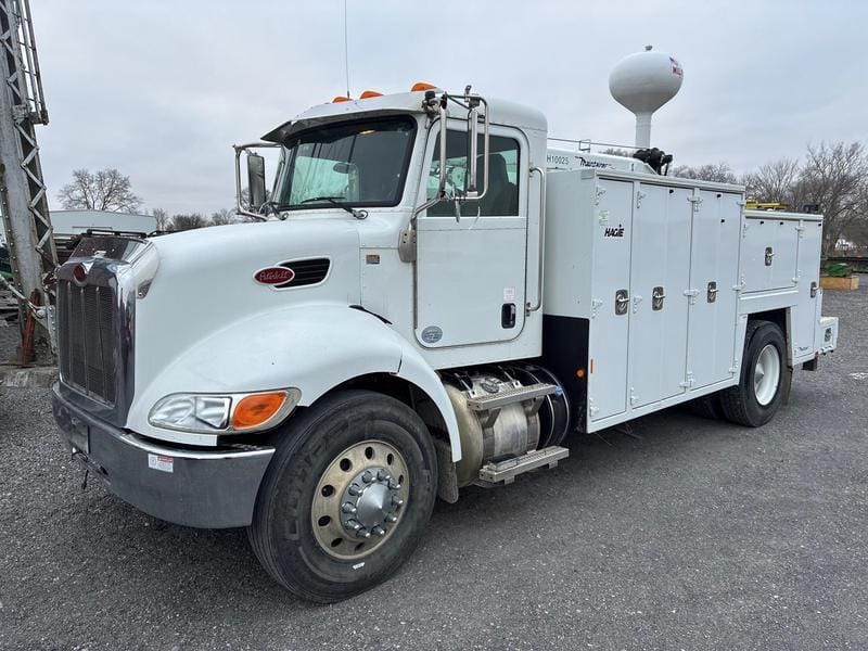2014 Peterbilt 337 Equipment Image0