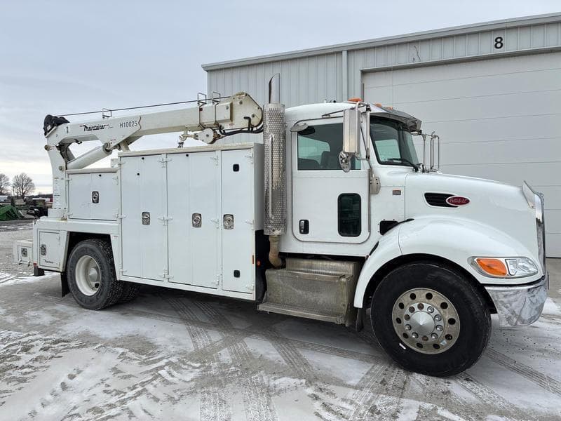 Image of Peterbilt 337 Primary image