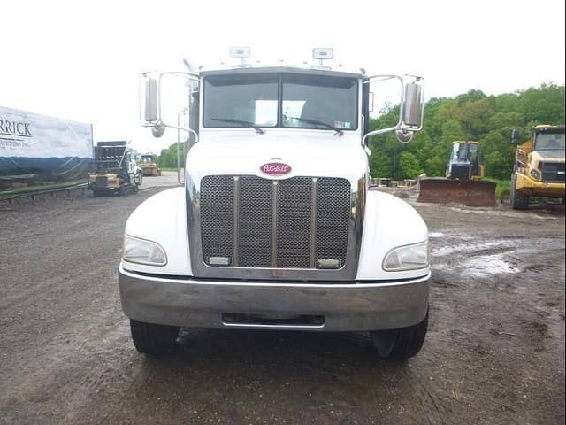 Image of Peterbilt 337 equipment image 1