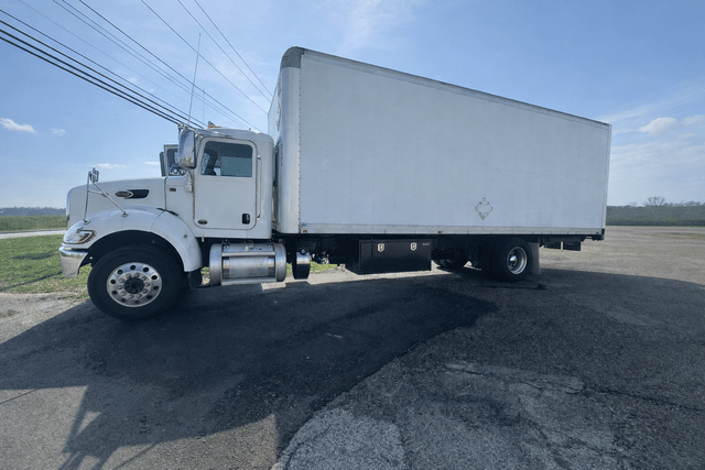 Image of Peterbilt 337 equipment image 1