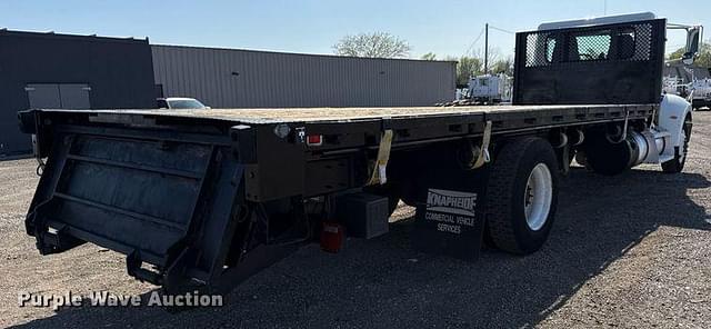 Image of Peterbilt 337 equipment image 4