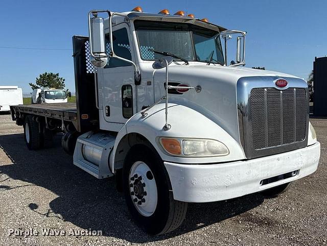 Image of Peterbilt 337 equipment image 2