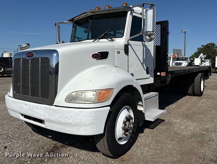 Image of Peterbilt 337 Primary image