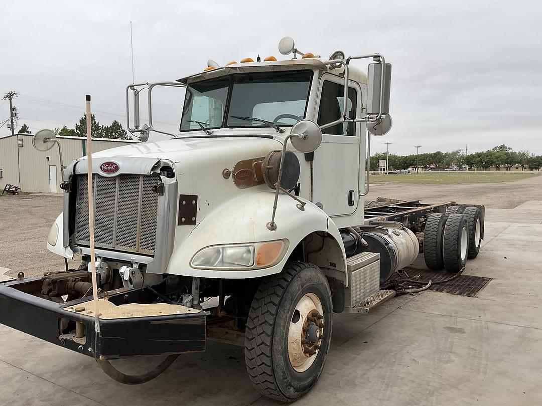 Image of Peterbilt 348 Primary image